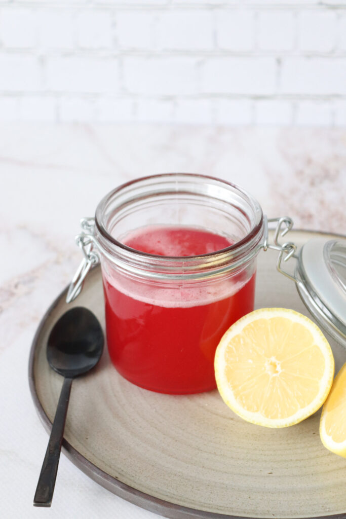 Rabarbersirup - Opskrift På Hjemmelavet Rabarbersirup