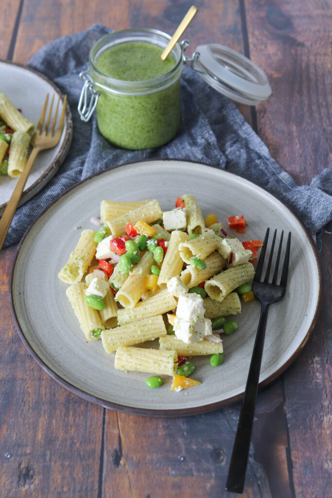 Pastasalat Med Hjemmelavet Pesto
