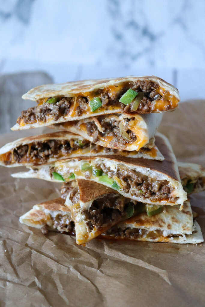 Taco Quesadillas Med Krydret Oksekød Og Cheddar