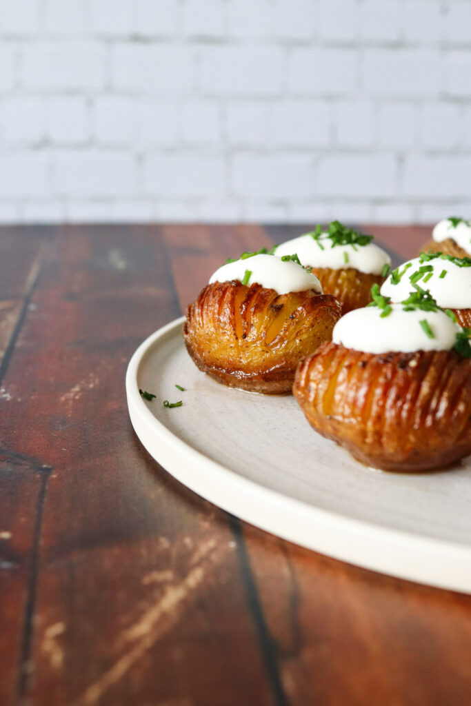 Hasselback Kartofler I Andefedt - Opskrift På De Bedste Hasselback Kartofler