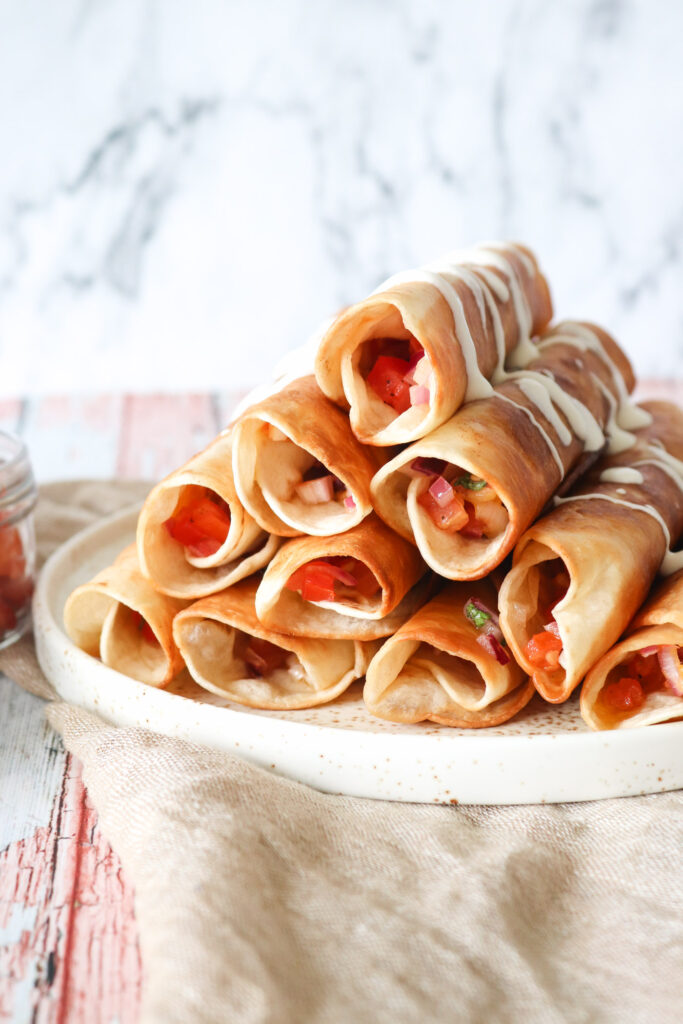 Sprøde Nachos Inspireret Taquitos Med Frisk Salsa