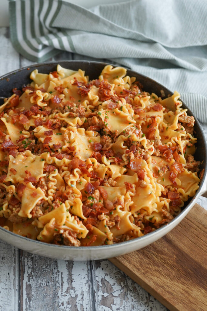 Pastaret med soltørrede tomater og kylling