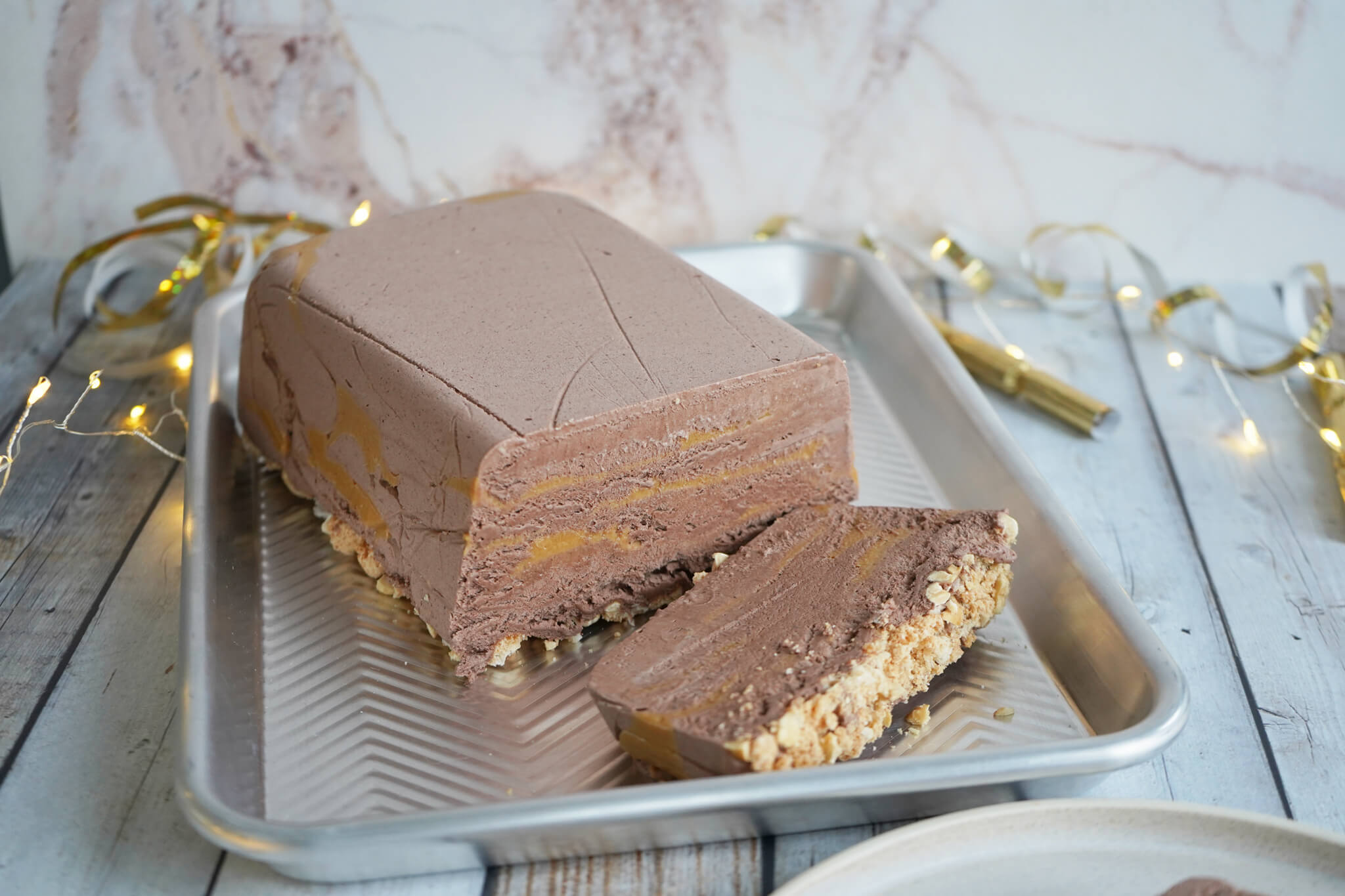 Baileys-is med romkaramel og knas