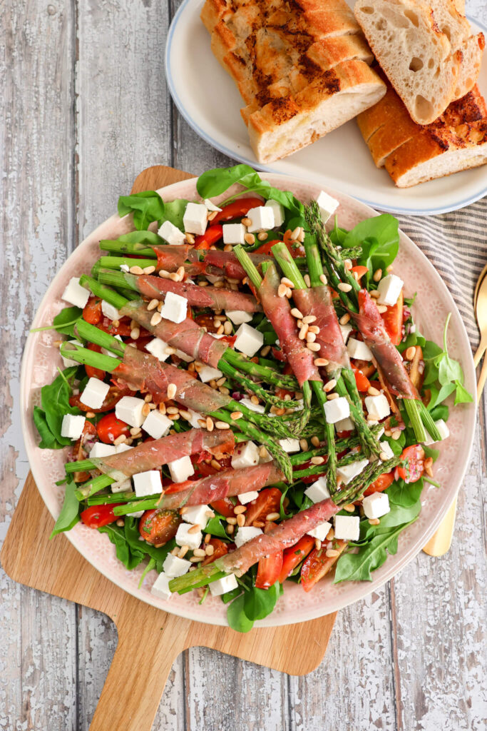Aspargessalat med prosciutto