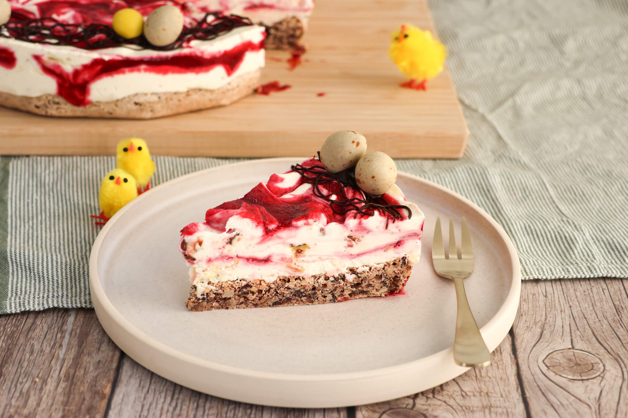 Islagkage med hindbær