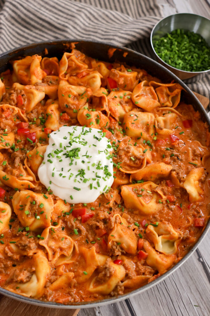Tortellini i cremet tacosauce